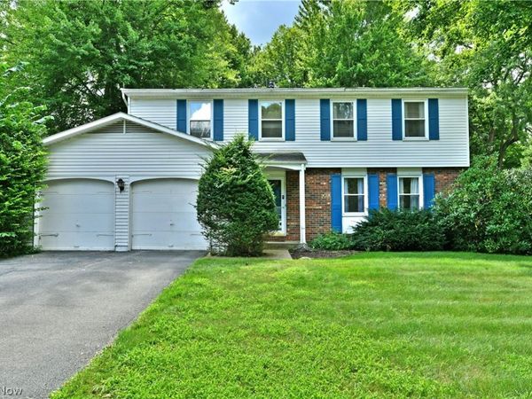 7706 Raglan Drive NE, Warren, OH 44484