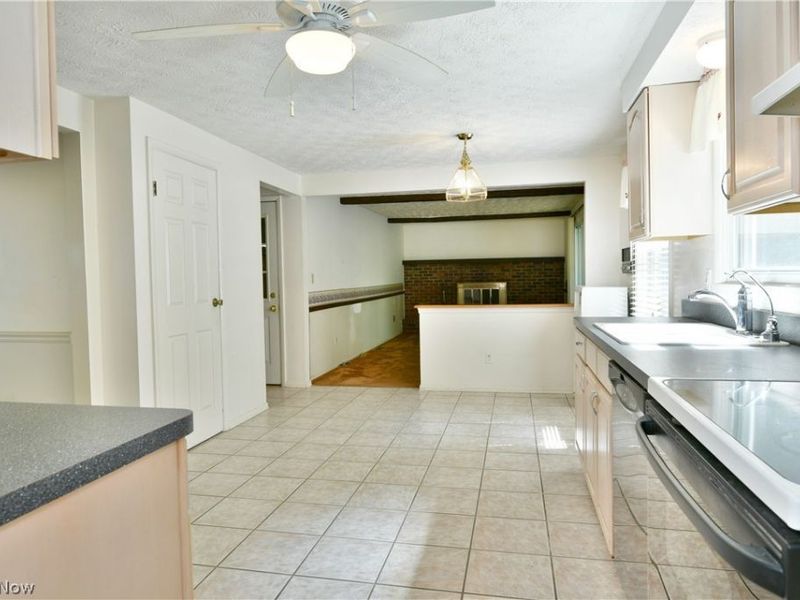 7706 Raglan Drive NE, Warren, OH 44484 Photo 12