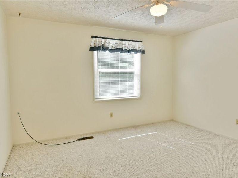 7706 Raglan Drive NE, Warren, OH 44484 Photo 38
