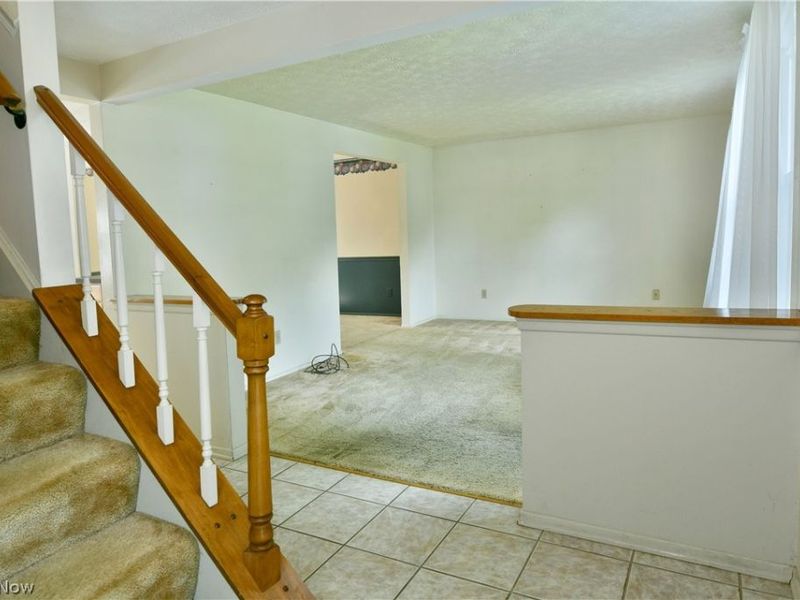 7706 Raglan Drive NE, Warren, OH 44484 Photo 4