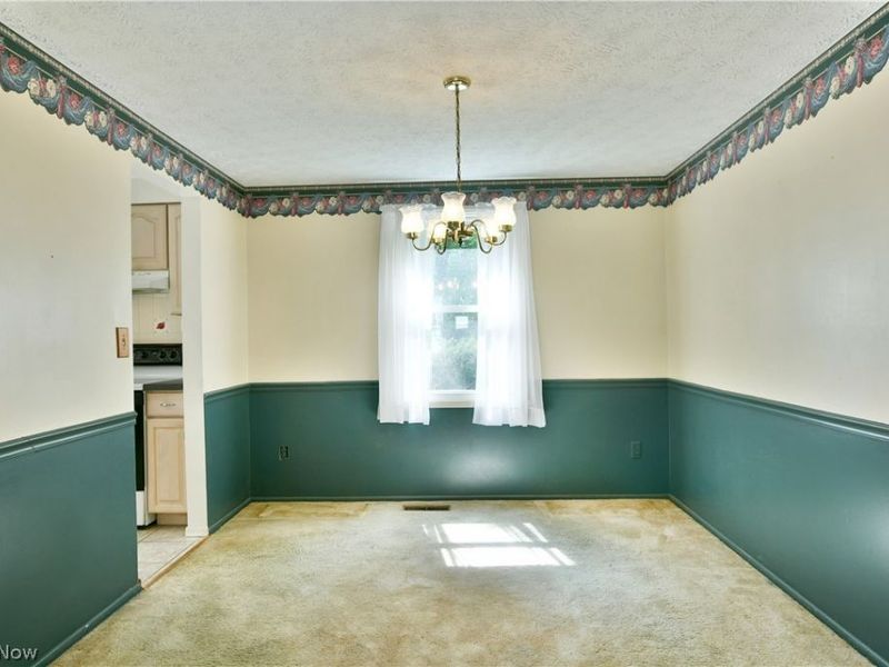 7706 Raglan Drive NE, Warren, OH 44484 Photo 9