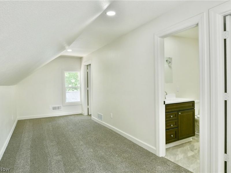 1911 Hubbard Thomas Road, Hubbard, OH 44425 Photo 28