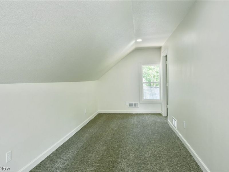 1911 Hubbard Thomas Road, Hubbard, OH 44425 Photo 29