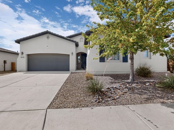 6020 Goldenseal Avenue NW, Albuquerque, NM 87120