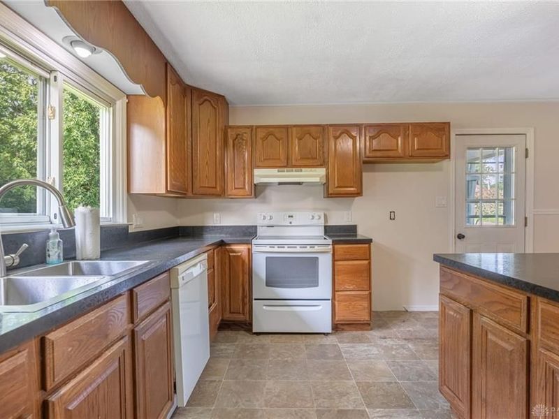 1895 Ryan Road, Clearcreek Township, OH 45066 Photo 9
