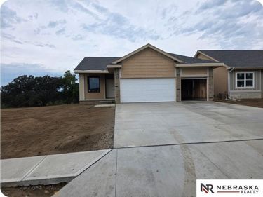 1260 Meadow Lane, Plattsmouth, NE 68048