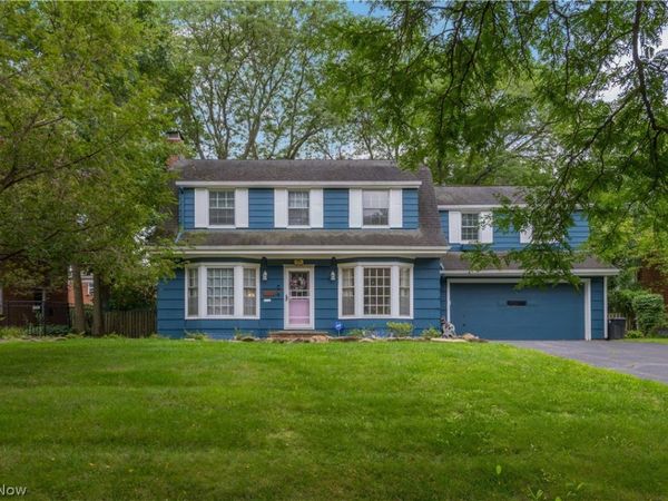 21126 Fairmount Boulevard , Cleveland, OH 44118
