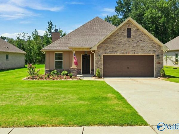 132 Kambry Grove Drive, Huntsville, AL 35811