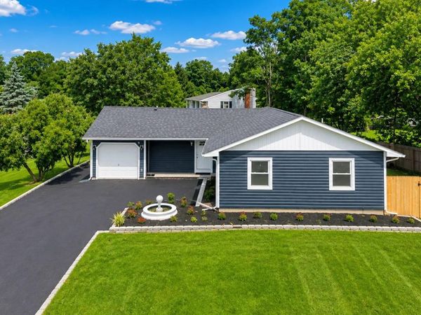1 Martin Court , Coram, NY 11727