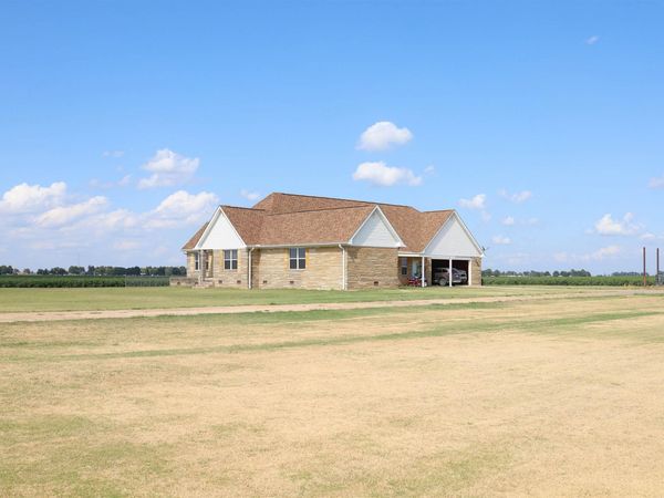 7375 Highway 135 , Caraway, AR 72419