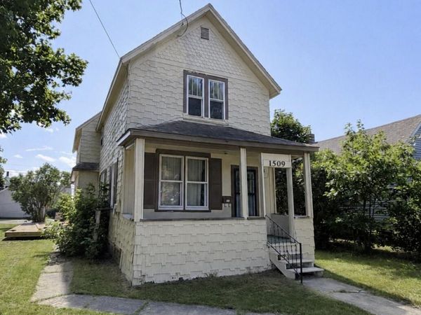 1509 W 4th AVE, Sault Ste Marie, MI 49783