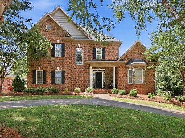 4701 Pebble Lake Drive , Pfafftown, NC 27040