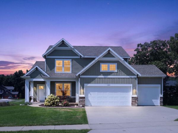 1409 Remington Drive SE, Lowell, MI 49331
