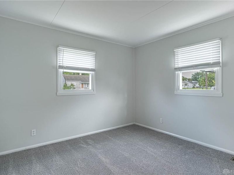 208 W Circle Drive, West Carrollton, OH 45449 Photo 13