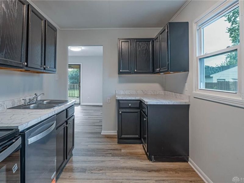 208 W Circle Drive, West Carrollton, OH 45449 Photo 7