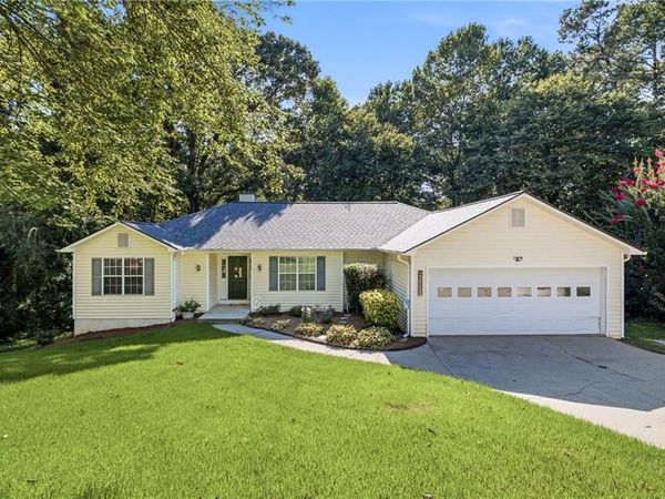 5221 Nimble Wood Way , Flowery Branch, GA 30542
