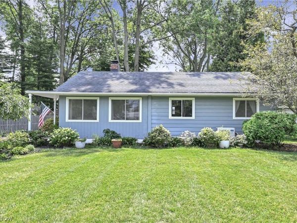 33081 Lake Road , Avon Lake, OH 44012