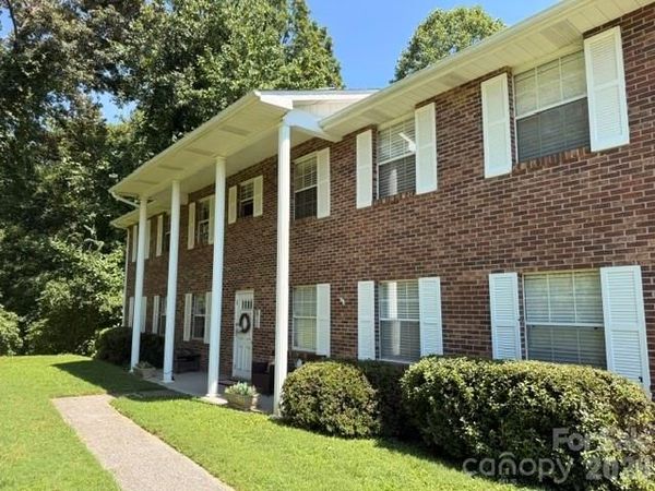 116 Falling Waters Road , Unit 3, Hendersonville, NC 28792