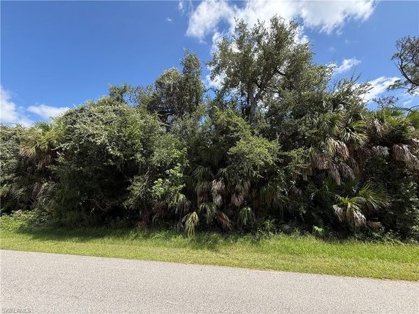 2560 Shady AVE, NORTH PORT, FL 32186
