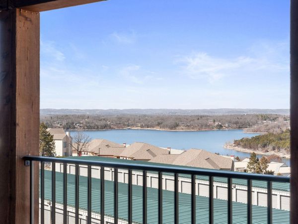 240 Poolside Pass , Unit 5, Hollister, MO 65672