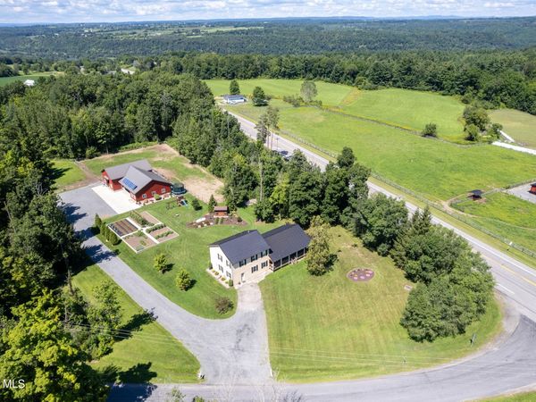 106 Hilltop Road, Sprakers, NY 12166