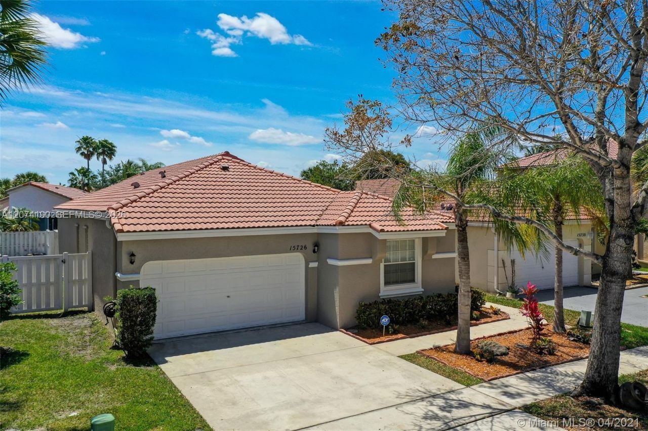 15726 NW 16th Ct , Unit 15726, Pembroke Pines, FL 33028 Photo