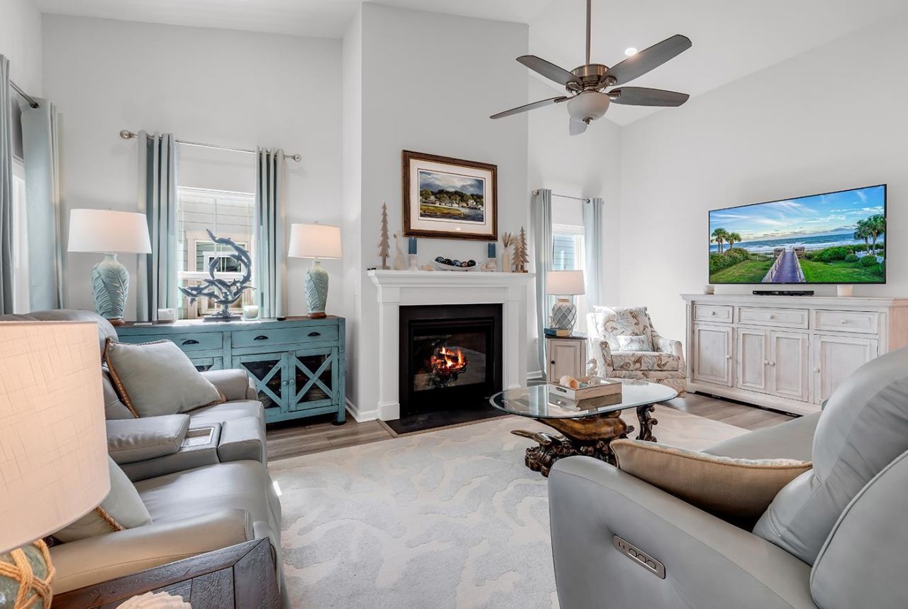 5672 Canary Island Ct. Photo 9