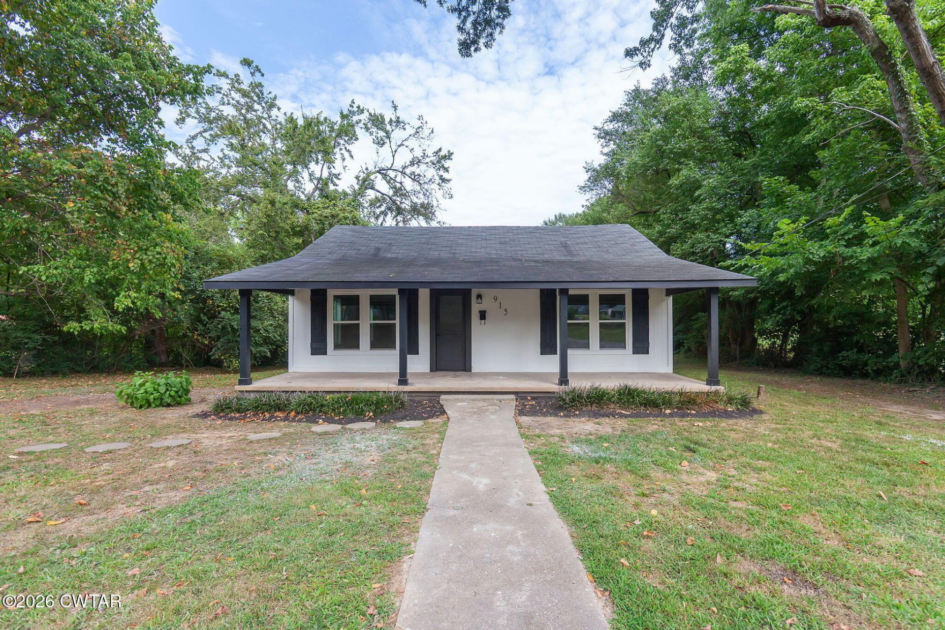 915 S Lexington Street, Trenton, TN 38382 Main Photo