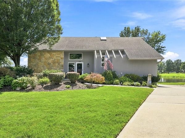 828 SW Lighthouse Point, Lee's Summit, MO 64082