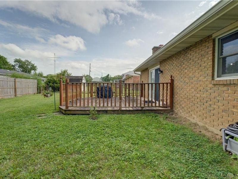 1381 Oaktree Drive, Greenville, OH 45331 Photo 4