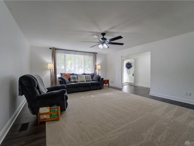 1381 Oaktree Drive, Greenville, OH 45331 Photo 8