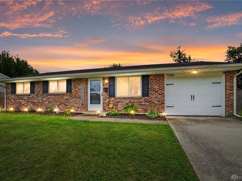 7044 Safari Drive, Huber Heights, OH 45424 Photo 1