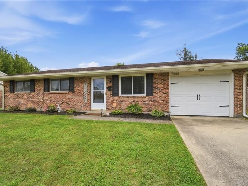 7044 Safari Drive, Huber Heights, OH 45424 Photo 4