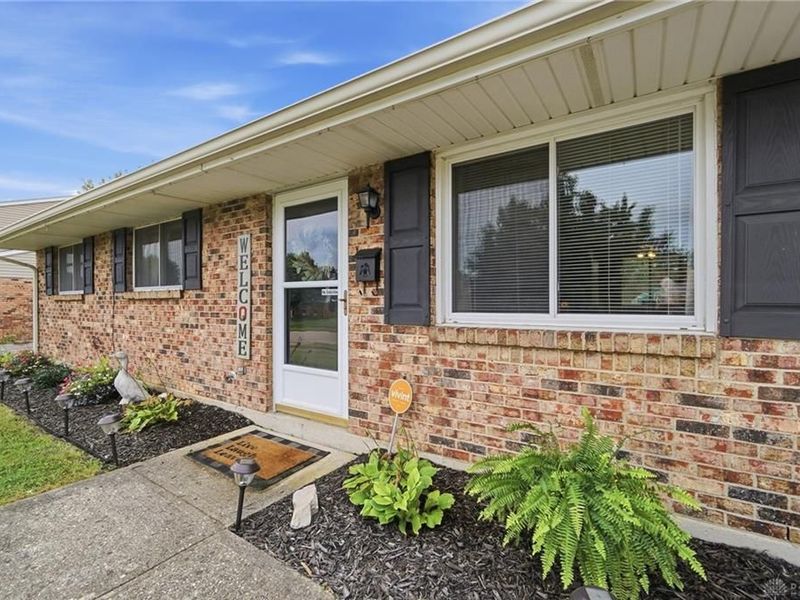 7044 Safari Drive, Huber Heights, OH 45424 Photo 5