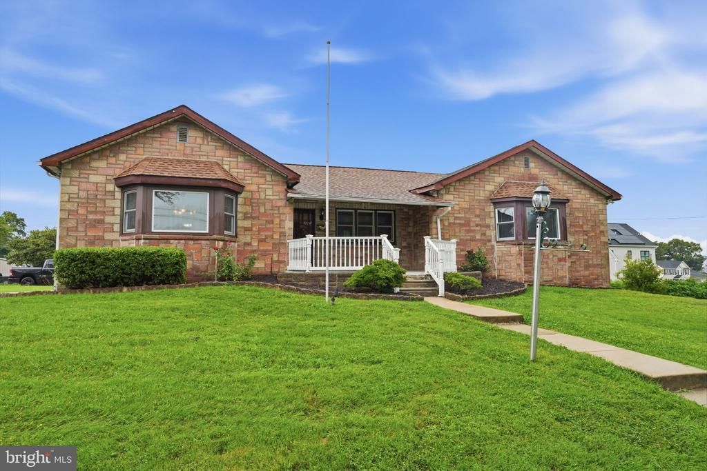 539 WALLACE AVENUE, BENSALEM, PA 19020