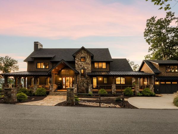 684 Overlook Drive, Blue Ridge, GA 30513