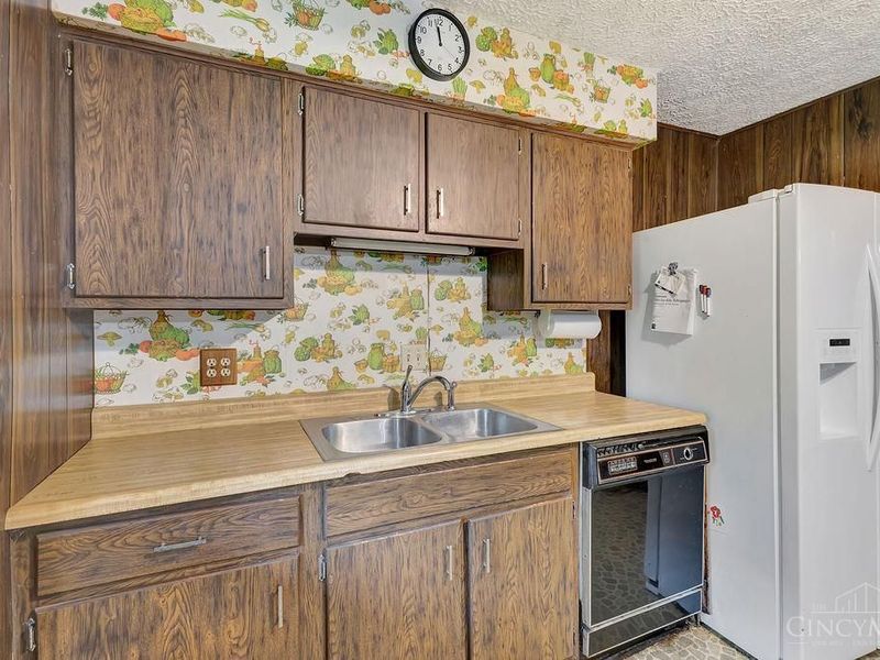 5517 Karen Avenue, Green Township, OH 45248 Photo 10