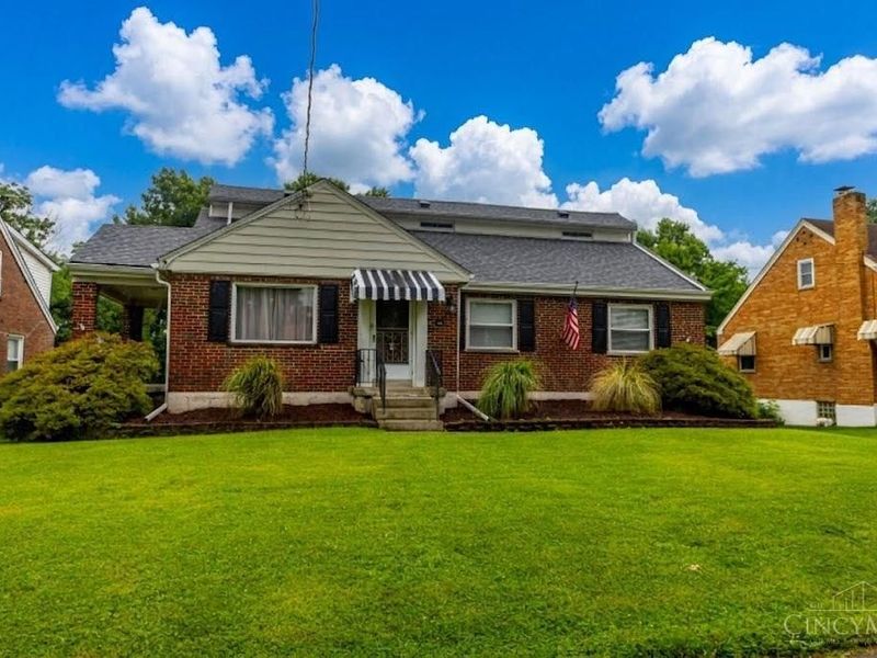 5517 Karen Avenue, Green Township, OH 45248 Photo 2