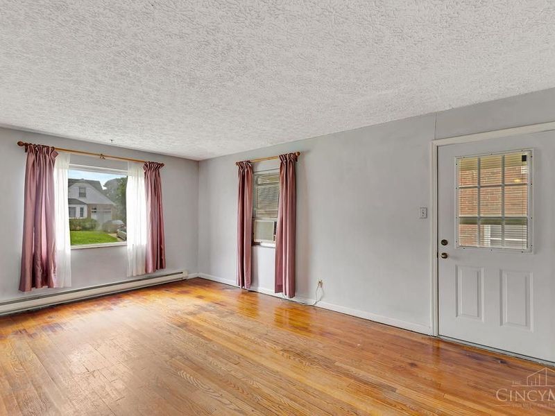 5517 Karen Avenue, Green Township, OH 45248 Photo 5