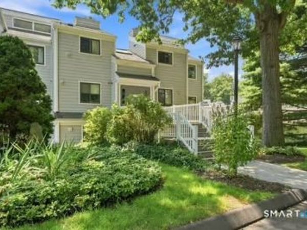 37 Rowayton Woods, Unit 37, Norwalk, CT 06854
