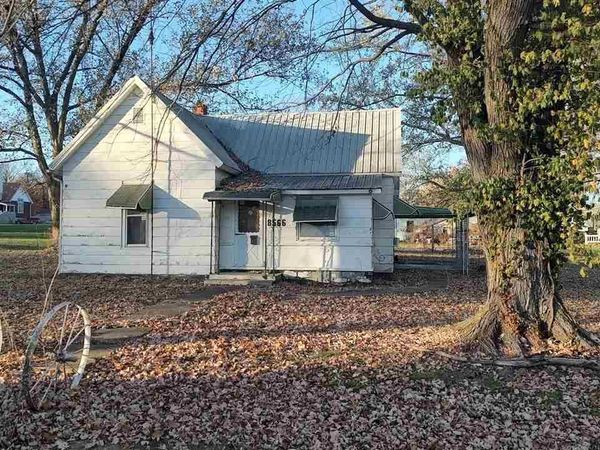 8566 Fourth Street, Merom, IN 47861
