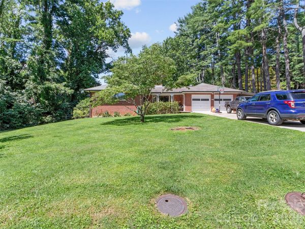 38 Crowell Road , Asheville, NC 28806