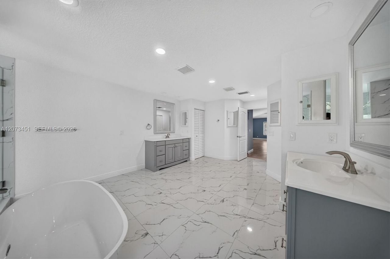 1215 Stallion Dr , Loxahatchee, FL 33470 Photo