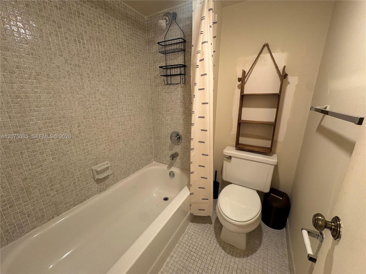 16471 Blatt Blvd, Unit 203, Weston, FL 33326 Photo