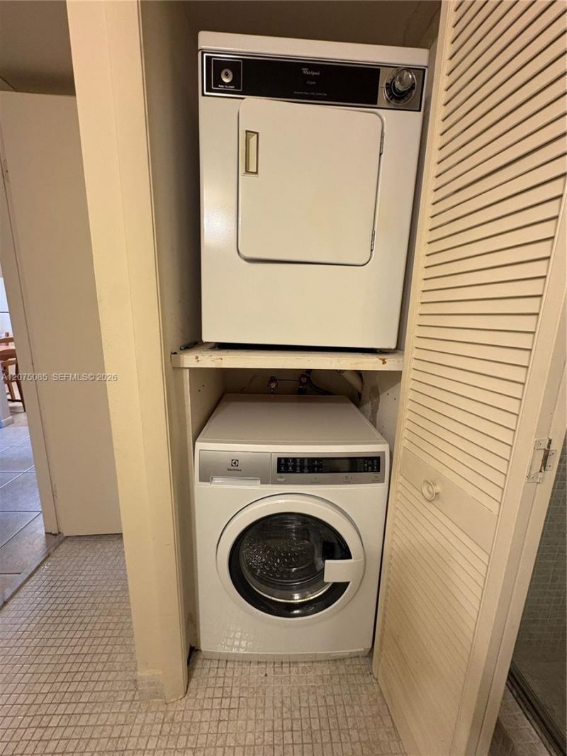 16471 Blatt Blvd, Unit 203, Weston, FL 33326 Photo