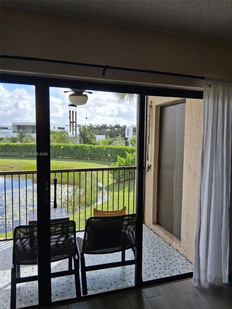 16471 Blatt Blvd, Unit 203, Weston, FL 33326 Photo