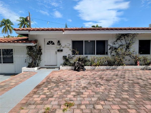 3221 NE 7th St , Unit 2, Pompano Beach, FL 33062