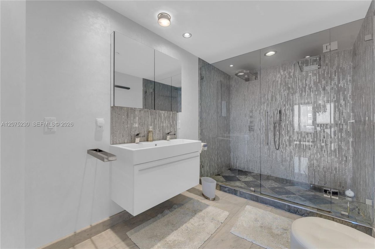 17001 Collins Ave , Unit 4102, Sunny Isles Beach, FL 33160 Photo
