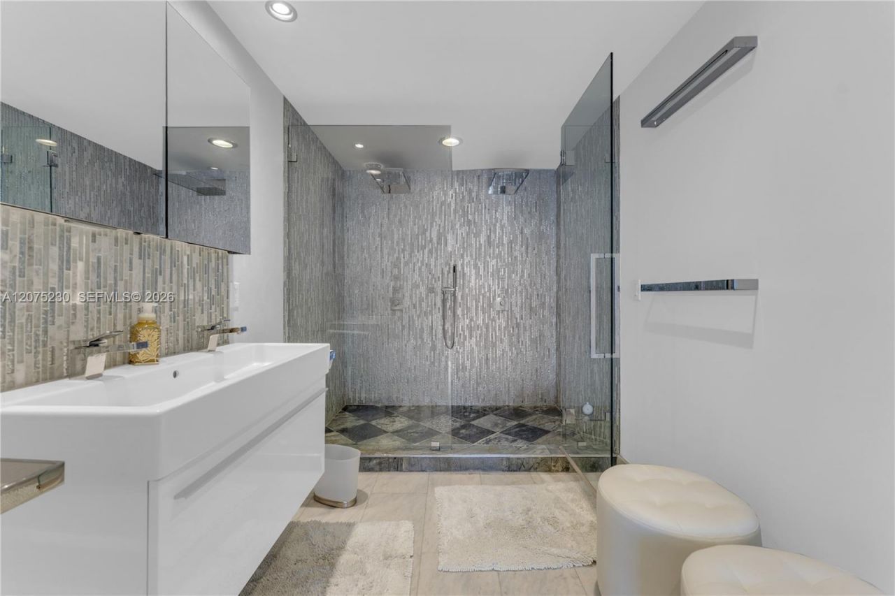 17001 Collins Ave , Unit 4102, Sunny Isles Beach, FL 33160 Photo