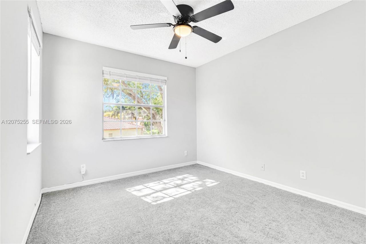 3884 NW 63rd Ter, Coral Springs, FL 33067 Photo